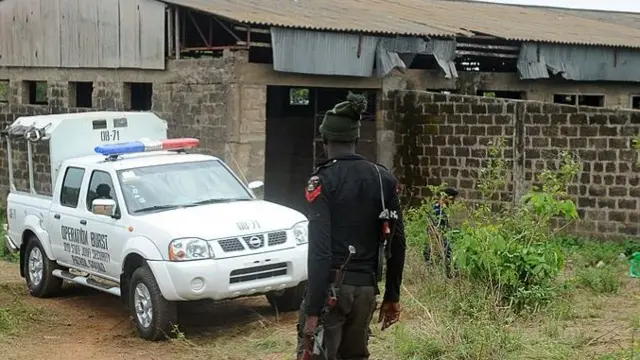 Ụgbọala ndị uweojii na otu onye uweojii bu egbe