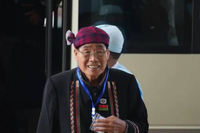 ဒေါက်တာ မနာမ်တူးဂျာ