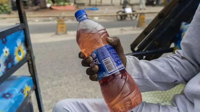 অনেকেই তেল মজুত করছেন