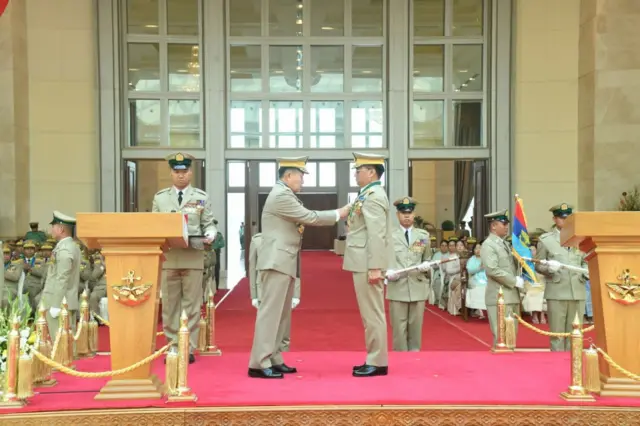 ဗိုလ်ချုပ်ကြီးကျော်စွာလင်း ဒုတပ်ချုပ်ရာထူးလက်ခံ