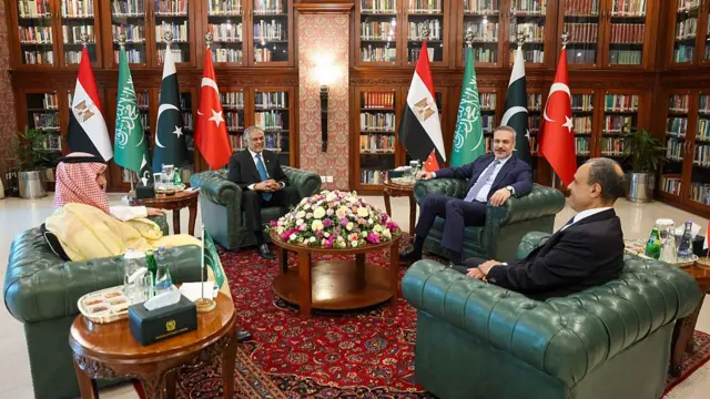 پاکستان، ترکی، مصر اور سعودی عرب کے وزرائے خارجہ کی اسلام آباد میں ملاقات