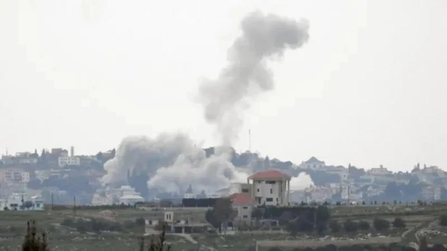 Moshi umeonekana ukifuka baada ya shambulio la Israel kusini mwa Lebanon, huku uhasama ukiongezeka kati ya Israel na Hezbollah.