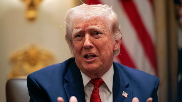 डोनाल्ड ट्रंप