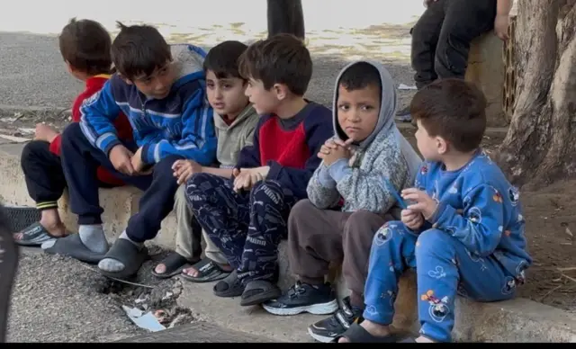 أطفال نازحون فب صيدا جنوب لبنان