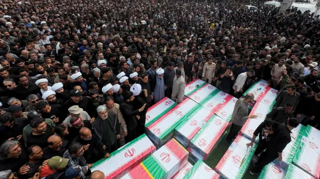 በዚህ ጥቃት ከተገደሉ ሰዎች ውስጥ የተወሰኑት ማክሰኞ ዕለት የቀብር ሥነ ሥርዓታቸው ተከናውኗል