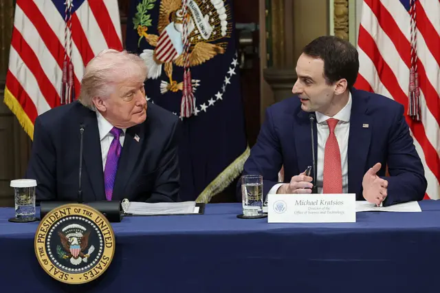Donald Trump ve Bilim ve Teknoloji Ofisi Direktörü Michael Kratsios