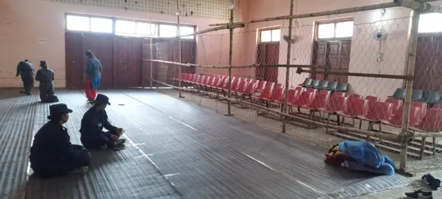 लमजुङस्थित बेसीसहर नगरपालिकामा रहेको जिल्ला समन्वय समितिको सभाहलमा तयार गरिएको मतगणनास्थल