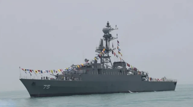 کشتی جنگی ایرانی دنا