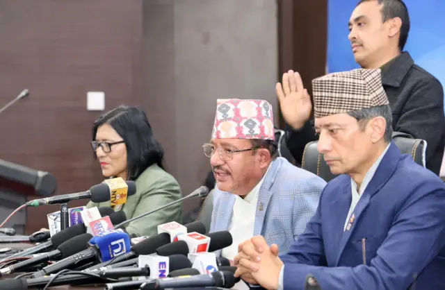 निर्वाचन आयुक्तहरू