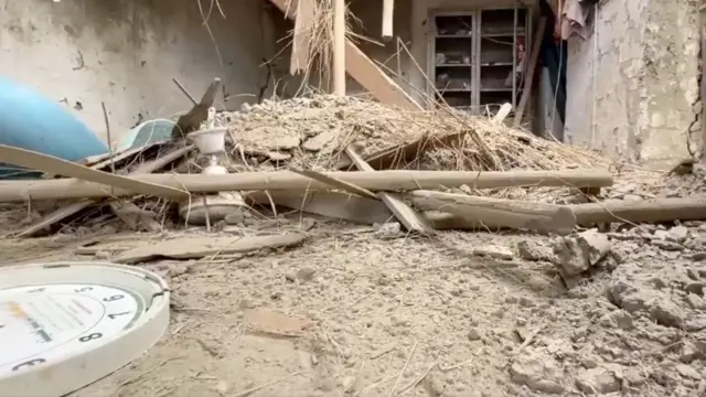 ویرانه یک خانه که در حملات پاکستان بر ولایت کنر تخریب شده