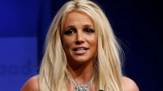 Ifoto y'umuririmvyi Britney Spears ariko araba ku ruhande