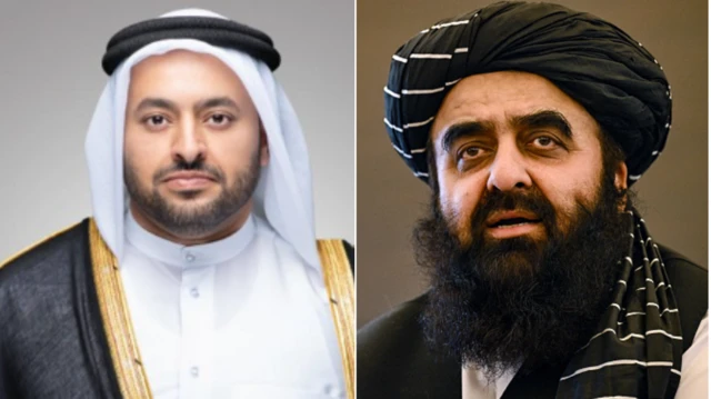 انځور کې د امیر خان متقي او د قطر د بهرنیو چارو وزارت کې د دولت وزیر محمد بن عبدالعزیز الخلیفي دي.