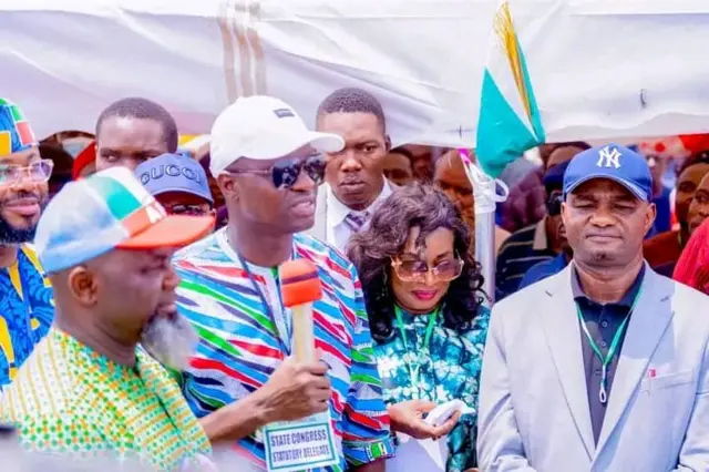 Govanọ Francis Nwifuru na ndị ọzọ.