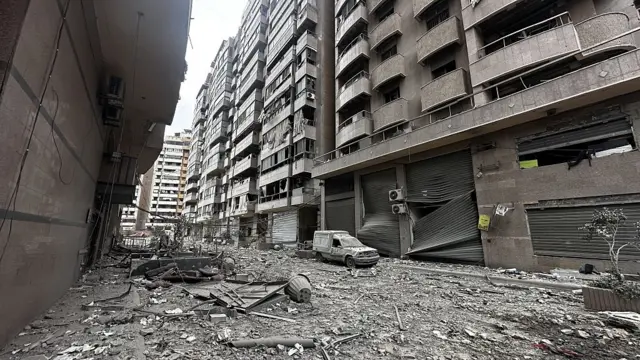 İsrail hava saldırılarının ardından Lübnan'ın başkenti Beyrut'un güneyindeki Daniye bölgesinin 7 Mart 2026'daki hali.