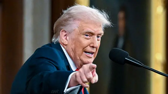 डोनाल्ड ट्रंप