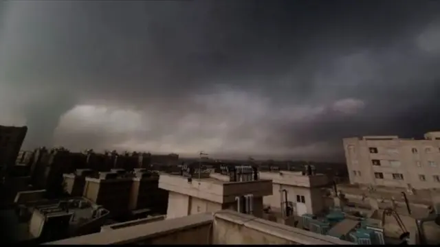 دود سیاه بر فراز تهران