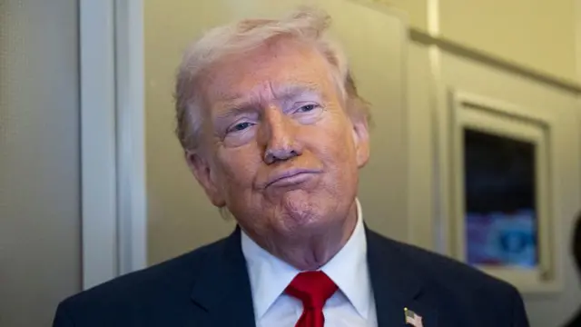 डोनाल्ड ट्रंप