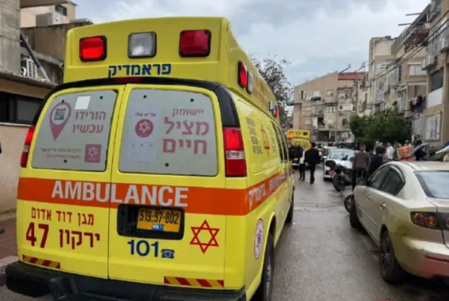 Imodoka y’ubutabazi aho ababikomerekeyemo bari bari