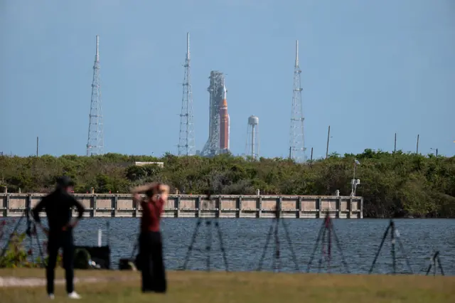 Vista de la plataforma de lanzamiento de Artemis II