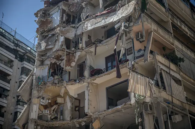 Wani gini da harin Isra'ila ya lalata ranar Alhamis a birnin Beirut