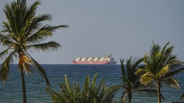 በሆርሙዝ ወሽመጥ በኩል የሚያልፍ ነዳጅ ጫኝ መርከብ