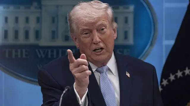 राष्ट्रपति डोनाल्ड ट्रंप (फ़ाइल फ़ोटो)