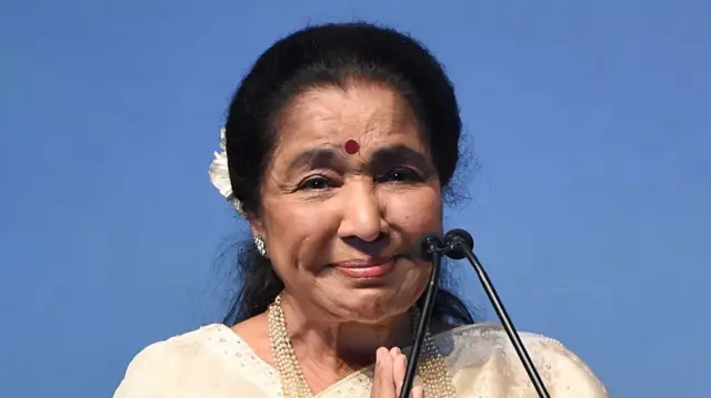 आशा भोसले