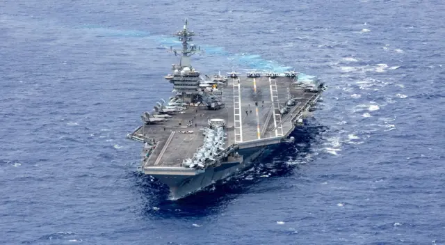 Ubwato rutura bw’intambara USS Abraham Lincoln bwabonetse hafi cyane ya Iran kurusha ikindi gihe cyose muri iyi ntambara