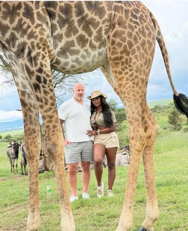 Picha ya pamoja ya Ashly na mchumba wake Joe wakijivinjari Zanzibar