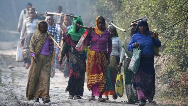 महिलाएं