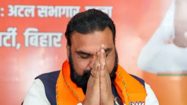 பிகாரின் புதிய முதலமைச்சராக பதவியேற்றுக் கொண்ட சாம்ராட் சௌத்ரி