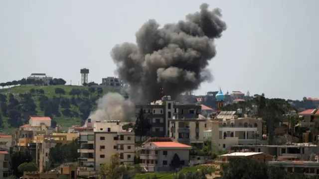 ጸሊም ትኪ ካብ ውሽጢ ከተማ ናባቴህ ናብ ሰማይ ክዓርግ ይርአ