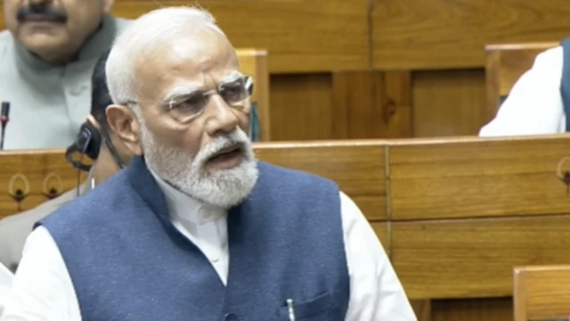 नरेंद्र मोदी