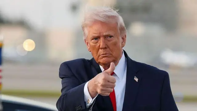 டொனால்ட் டிரம்ப்