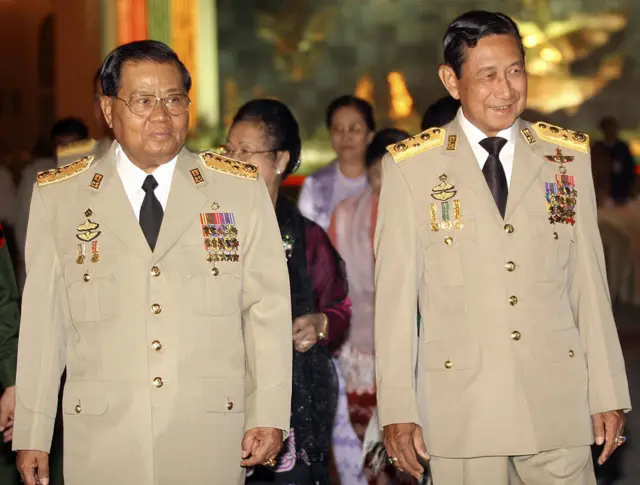 စစ်ခေါင်းဆောင်ဟောင်း ဦးသန်းရွှေနဲ့အတူတွေ့ရတဲ့ ဒုတိယဗိုလ်ချုပ်မှူးကြီး(ငြိမ်း) မောင်အေး