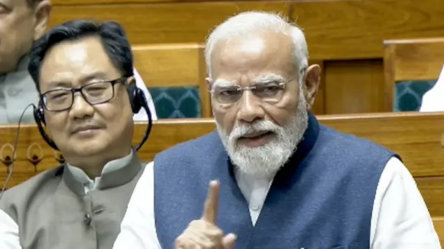 नरेंद्र मोदी