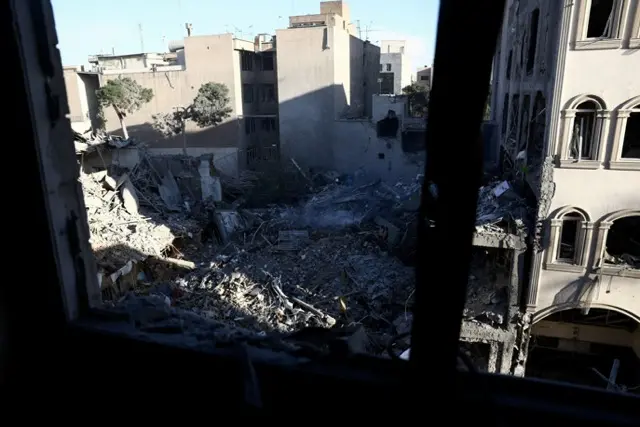 ویرانی‌های ساختمان‌ها پس از حملات در تهران