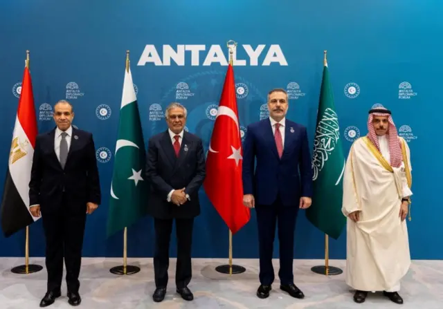 نشست آنتالیا