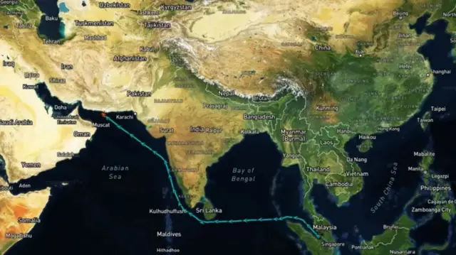 صورة تظهر مسار السفينة توسكا من ماليزيا إلى خليج عُمان