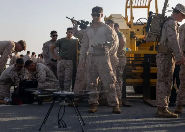 ناو آبی‌خاکی «یواس‌اس راشمور (ال‌اس‌دی-۴۷)