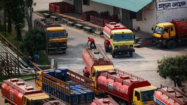 পর্যাপ্ত জ্বালানি মজুদ থাকার কথা বলছে সরকার