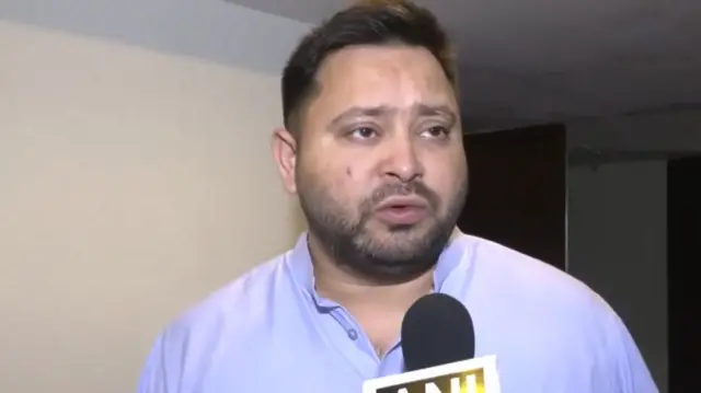 तेजस्वी यादव