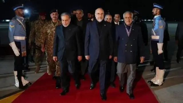 د پاکستان بهرنیو چارو وزارت ویلي، محمد اسحاق ډار د یکشنبې پر ماسپښین د خپل ایراني سیال سره د امریکا سره د خبرو راتلونکي پړاو په اړه غږیدلی دی.