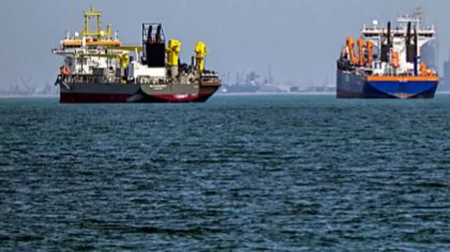 होर्मुज़ के क़रीब जहाज़