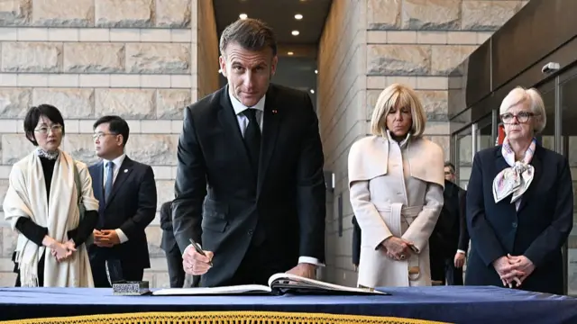 فرانسیسی صدر ایمانویل میکخواں