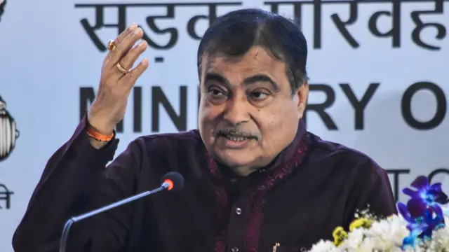 नितिन गडकरी