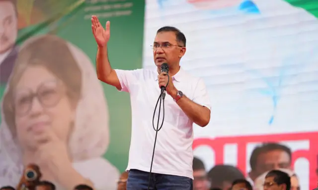 সোমবার বগুড়া শহরে জনসভায় প্রধানমন্ত্রী ও বিএনপি চেয়ারম্যান তারেক রহমান