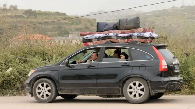 পরিবারসহ অন্যত্র সরে যেতে শুরু করেছেন দক্ষিণ লেবাননের অনেক বাসিন্দা