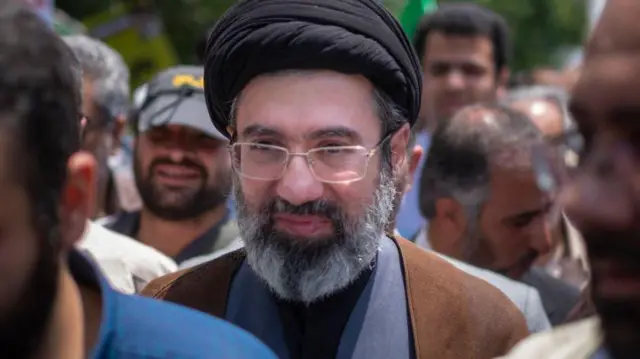 இரான் அதிஉயர் தலைவர் மொஜ்தபா காமனெயி