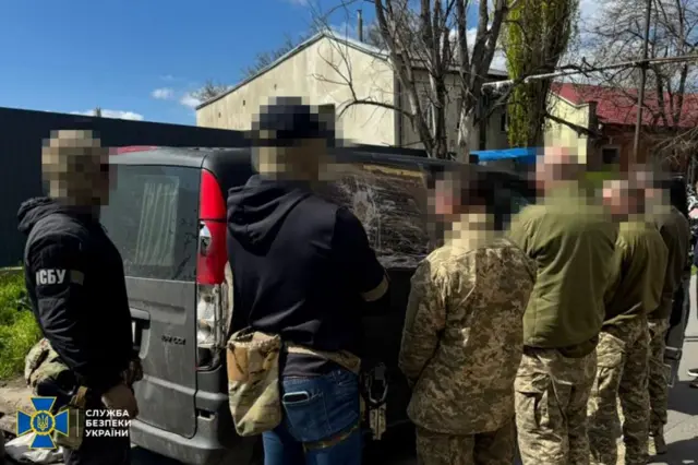 Во время задержания